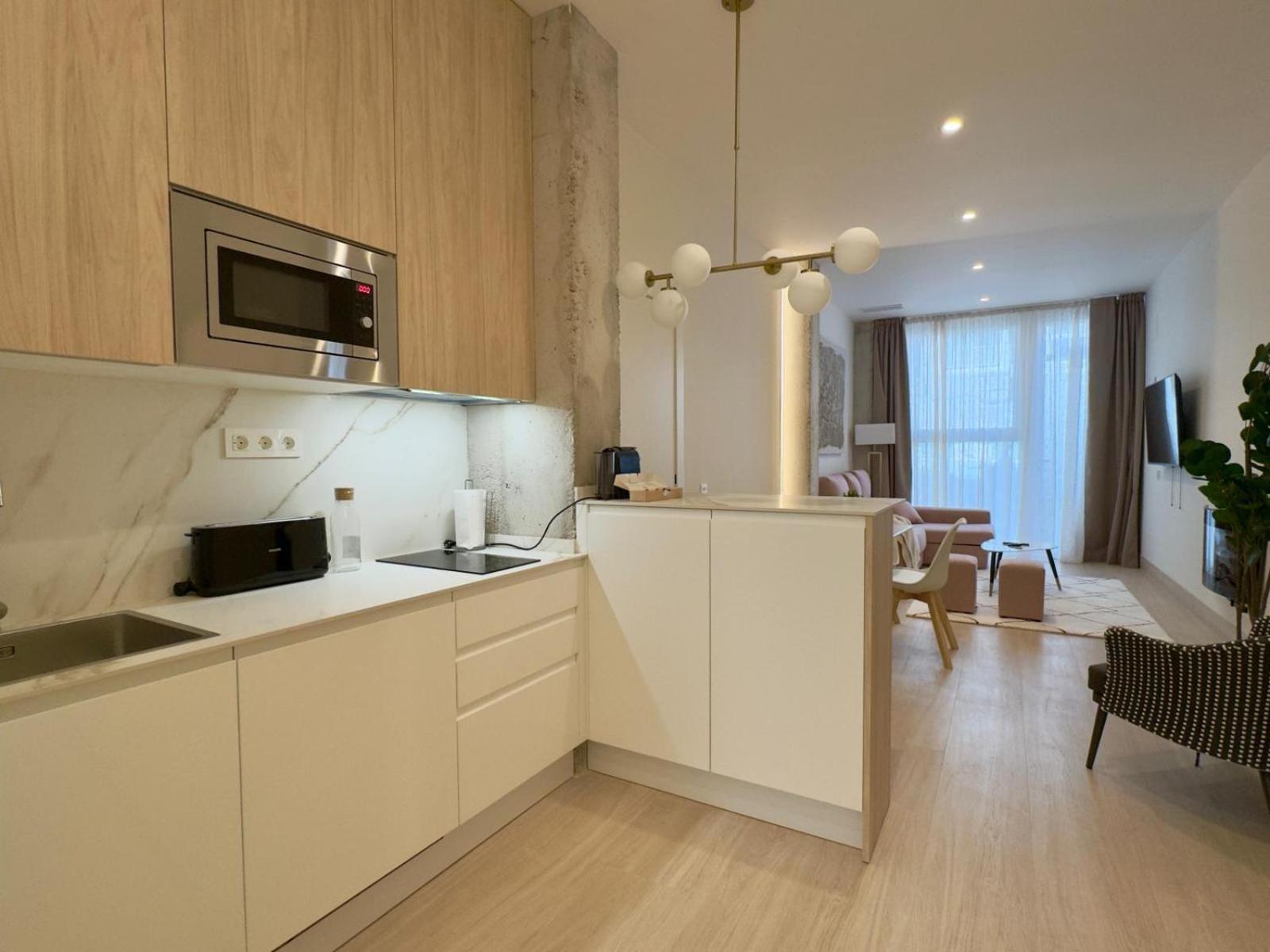 Apartamentos Orilla Del Bernabeu มาดริด ภายนอก รูปภาพ