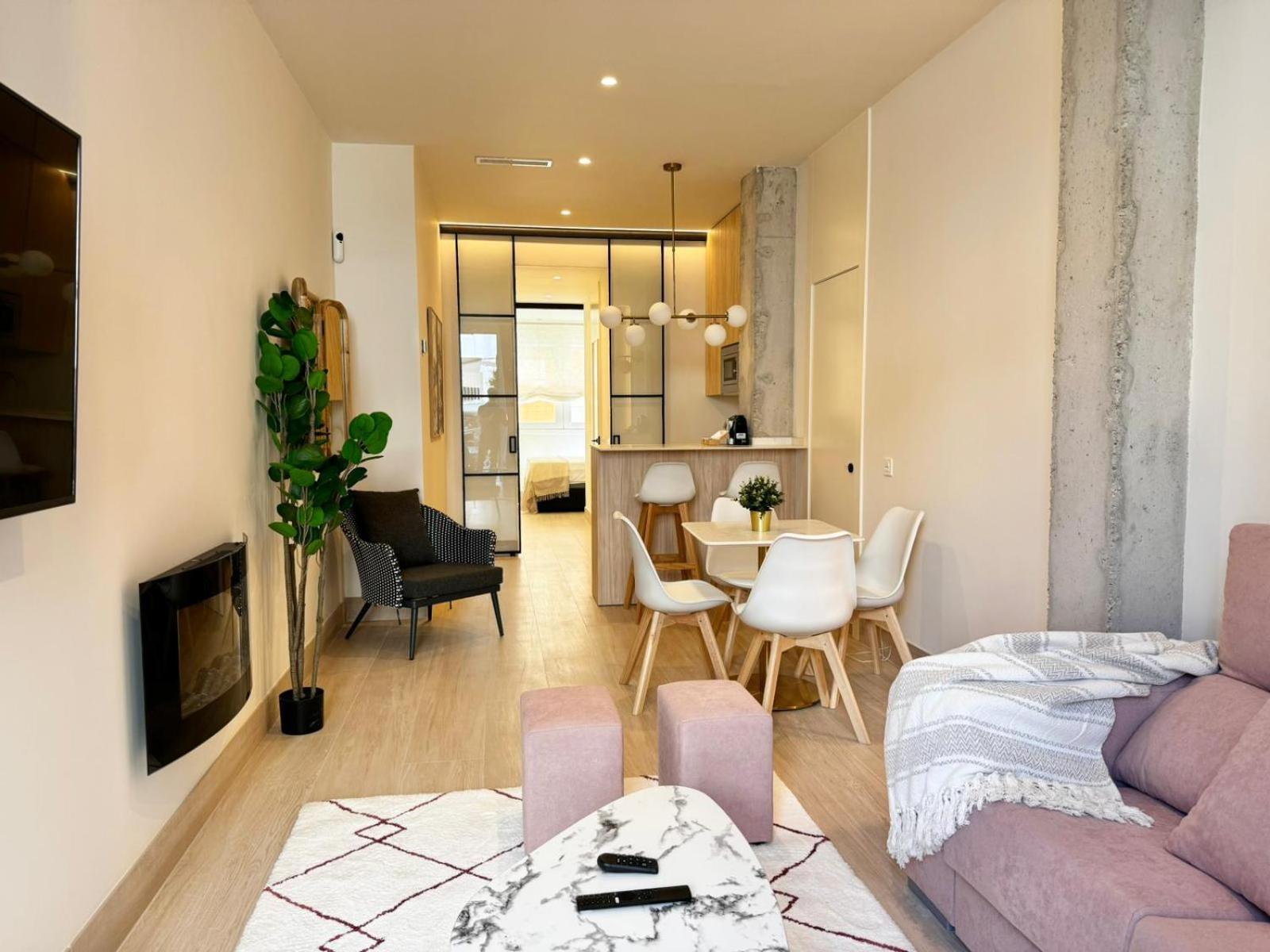 Apartamentos Orilla Del Bernabeu มาดริด ภายนอก รูปภาพ