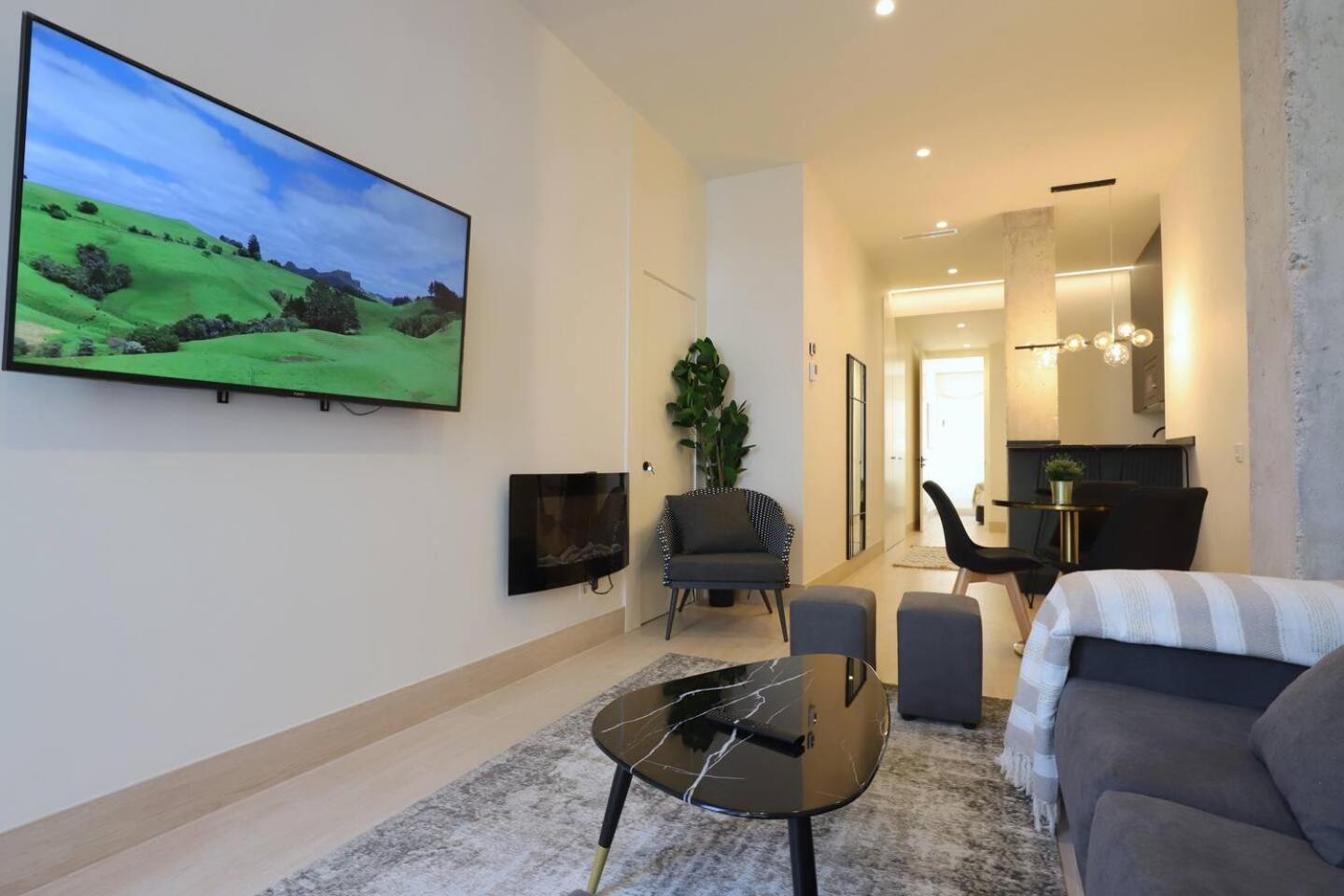 Apartamentos Orilla Del Bernabeu มาดริด ภายนอก รูปภาพ