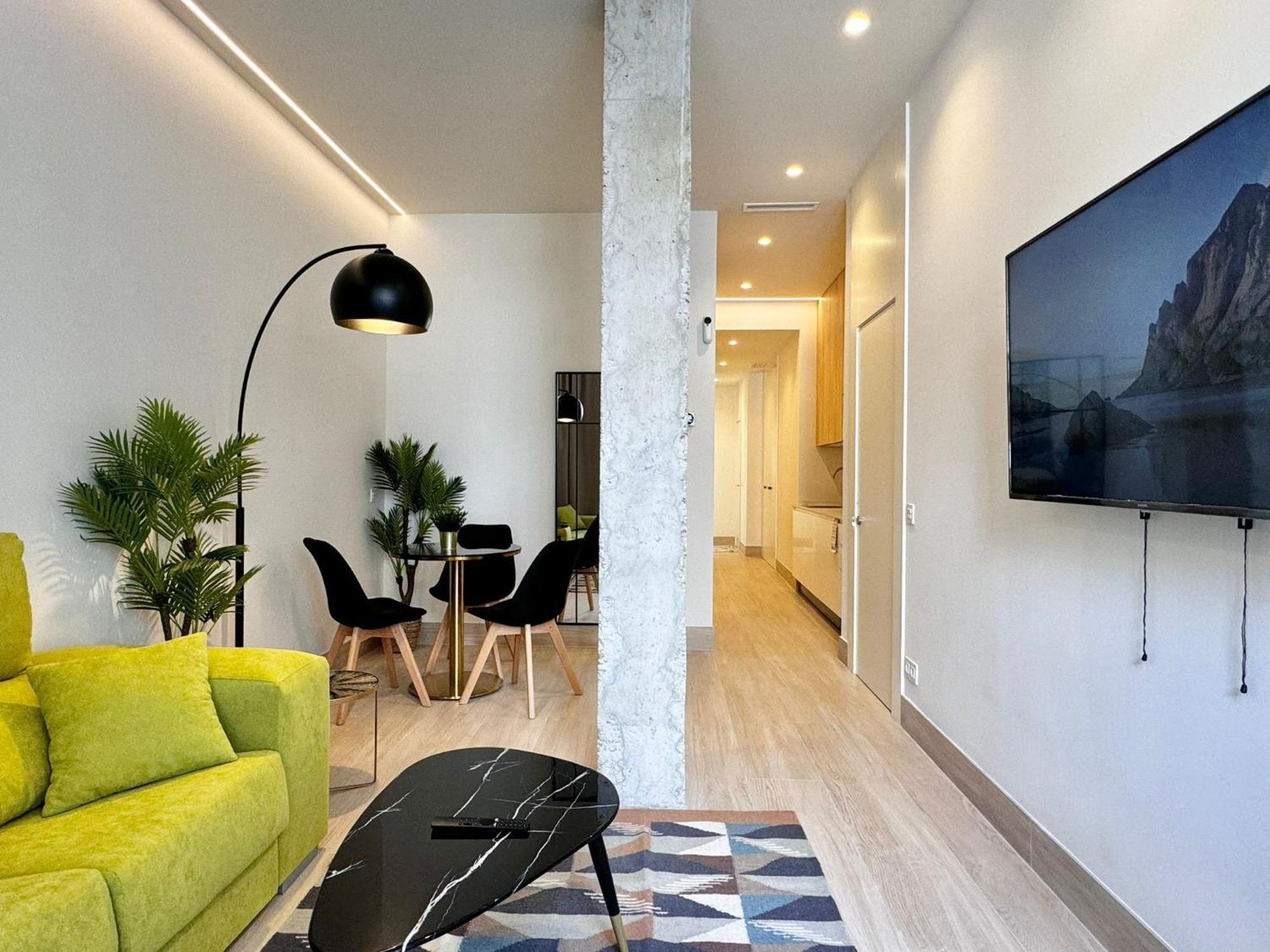Apartamentos Orilla Del Bernabeu มาดริด ภายนอก รูปภาพ