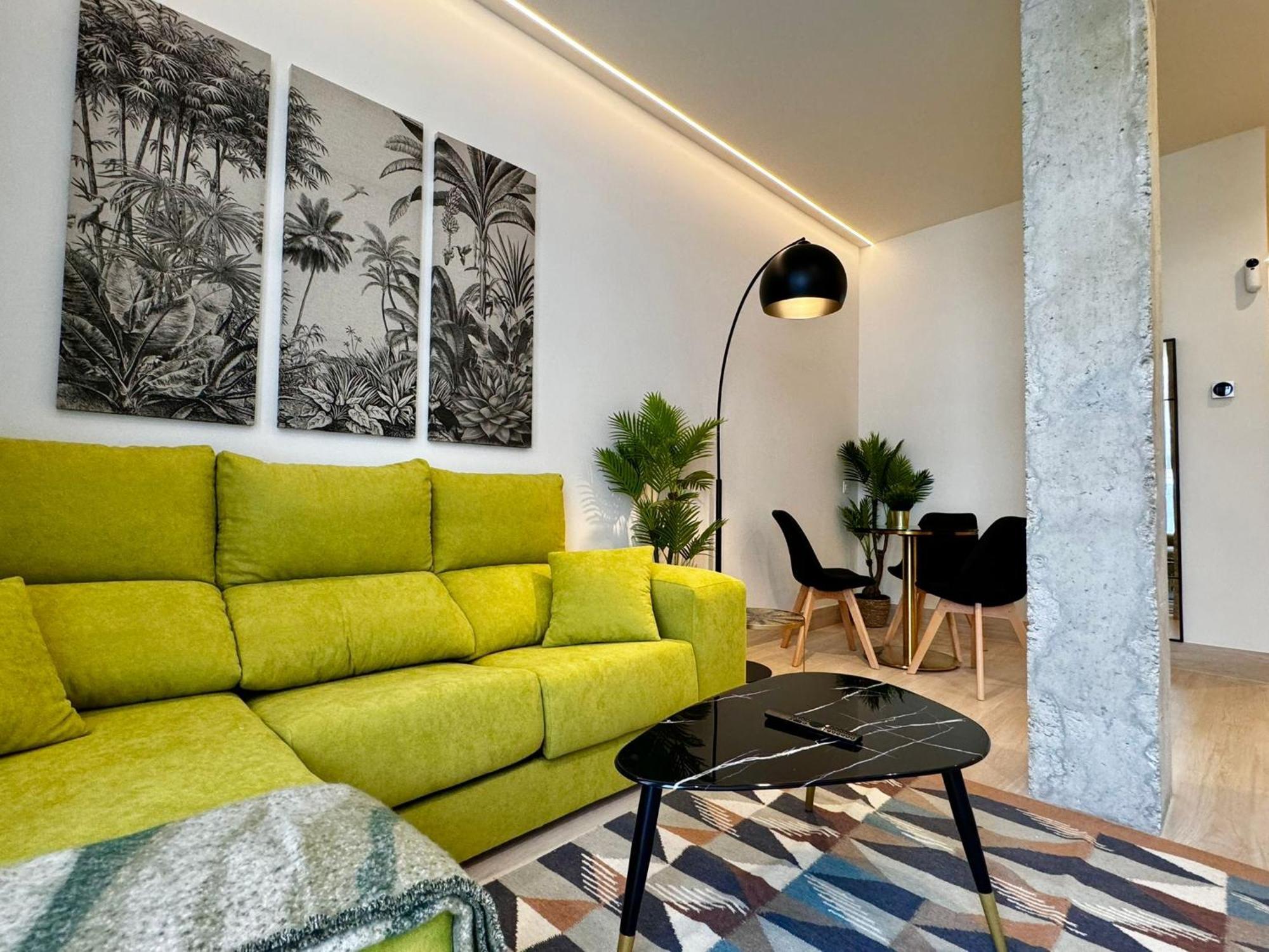 Apartamentos Orilla Del Bernabeu มาดริด ภายนอก รูปภาพ