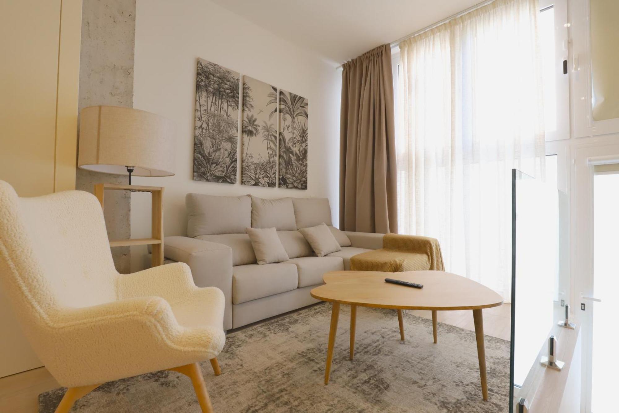 Apartamentos Orilla Del Bernabeu มาดริด ภายนอก รูปภาพ
