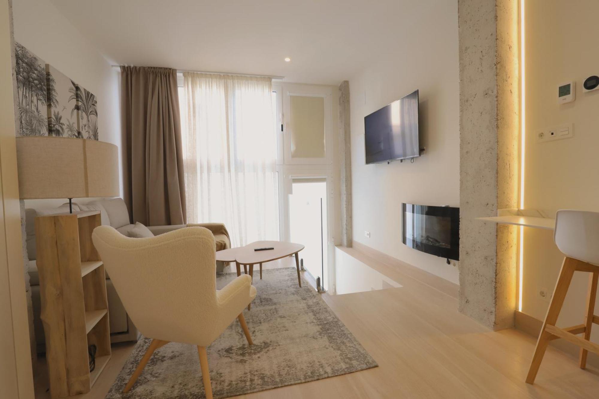 Apartamentos Orilla Del Bernabeu มาดริด ภายนอก รูปภาพ