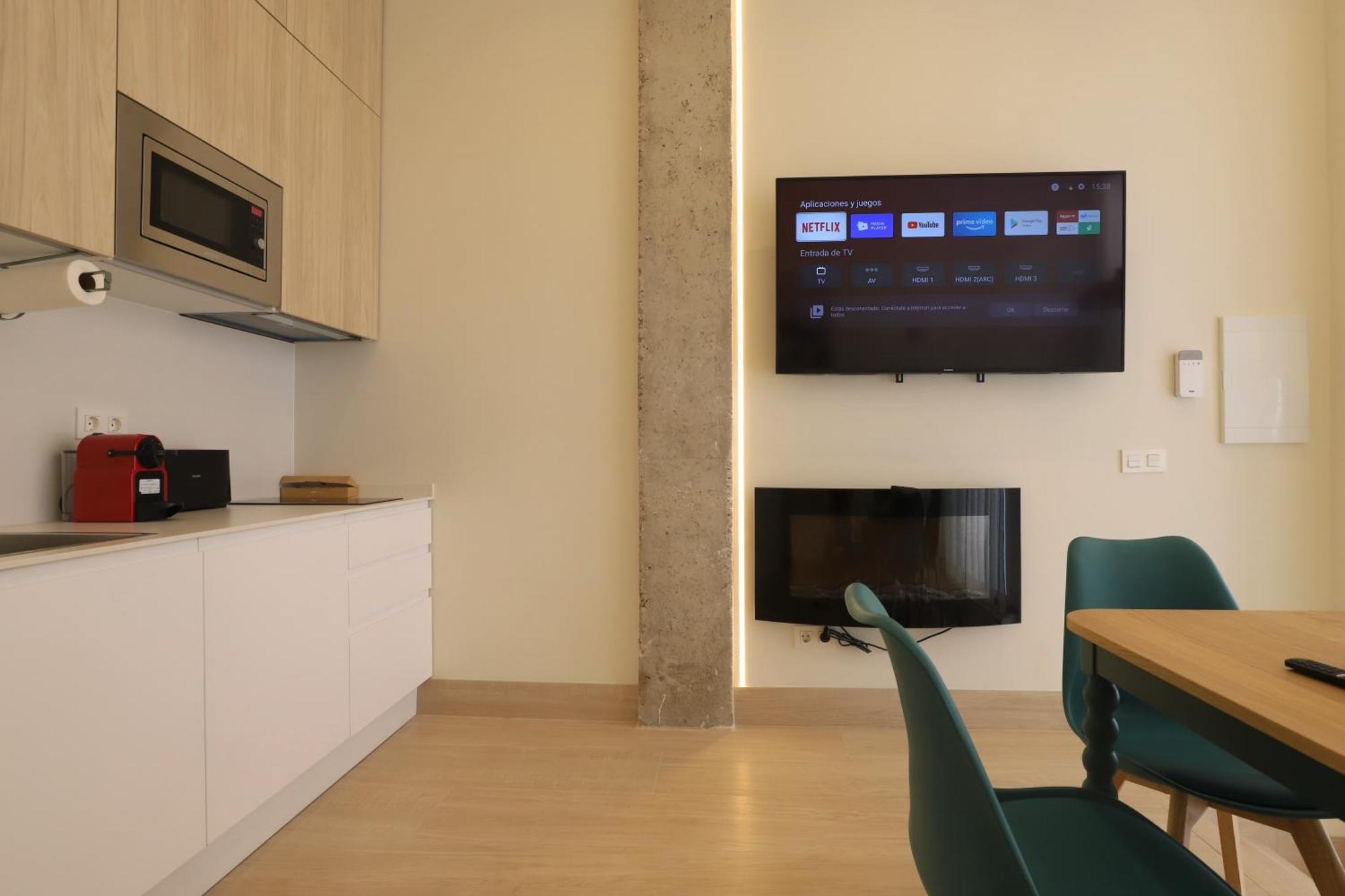 Apartamentos Orilla Del Bernabeu มาดริด ภายนอก รูปภาพ