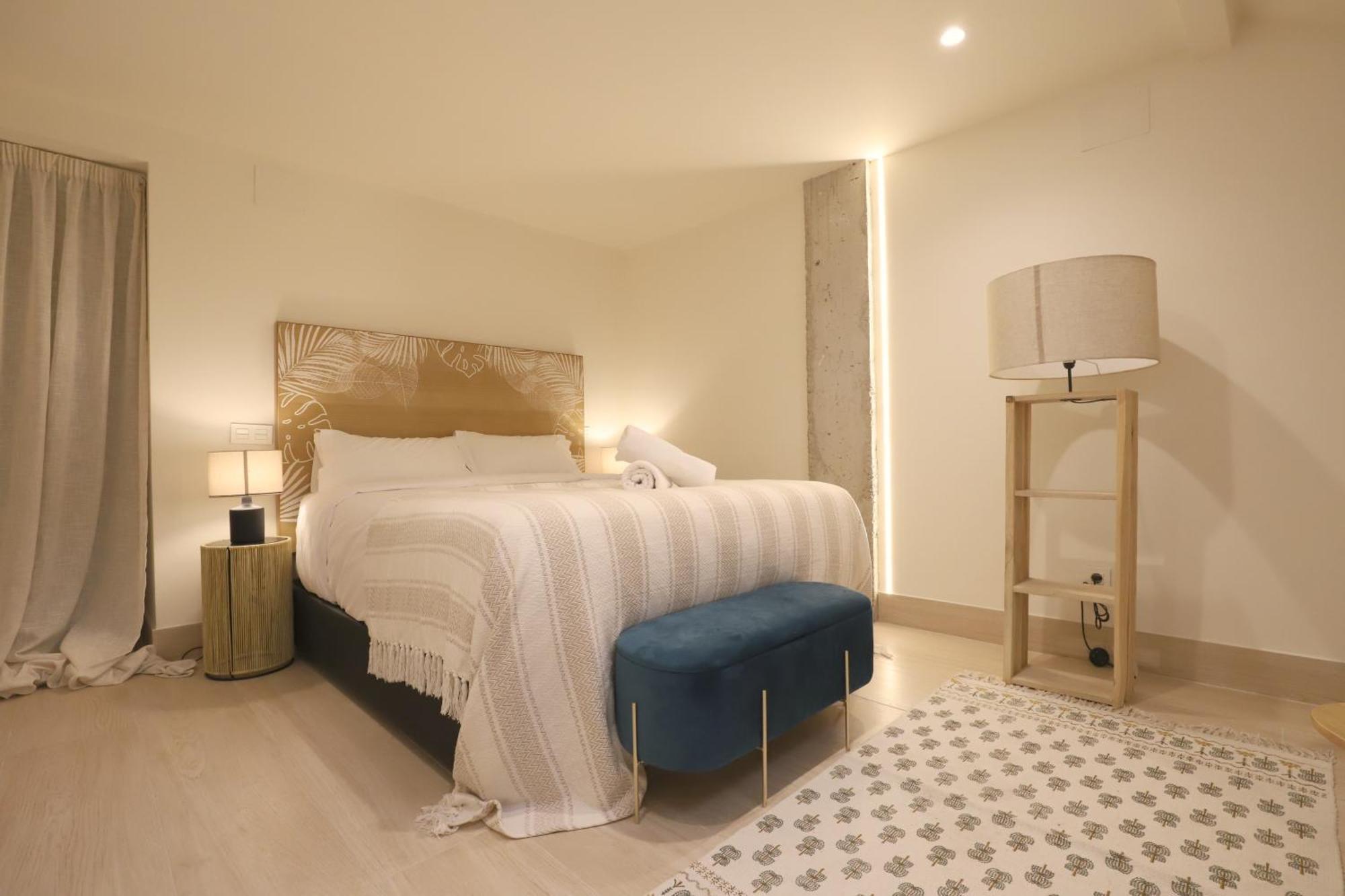 Apartamentos Orilla Del Bernabeu มาดริด ภายนอก รูปภาพ