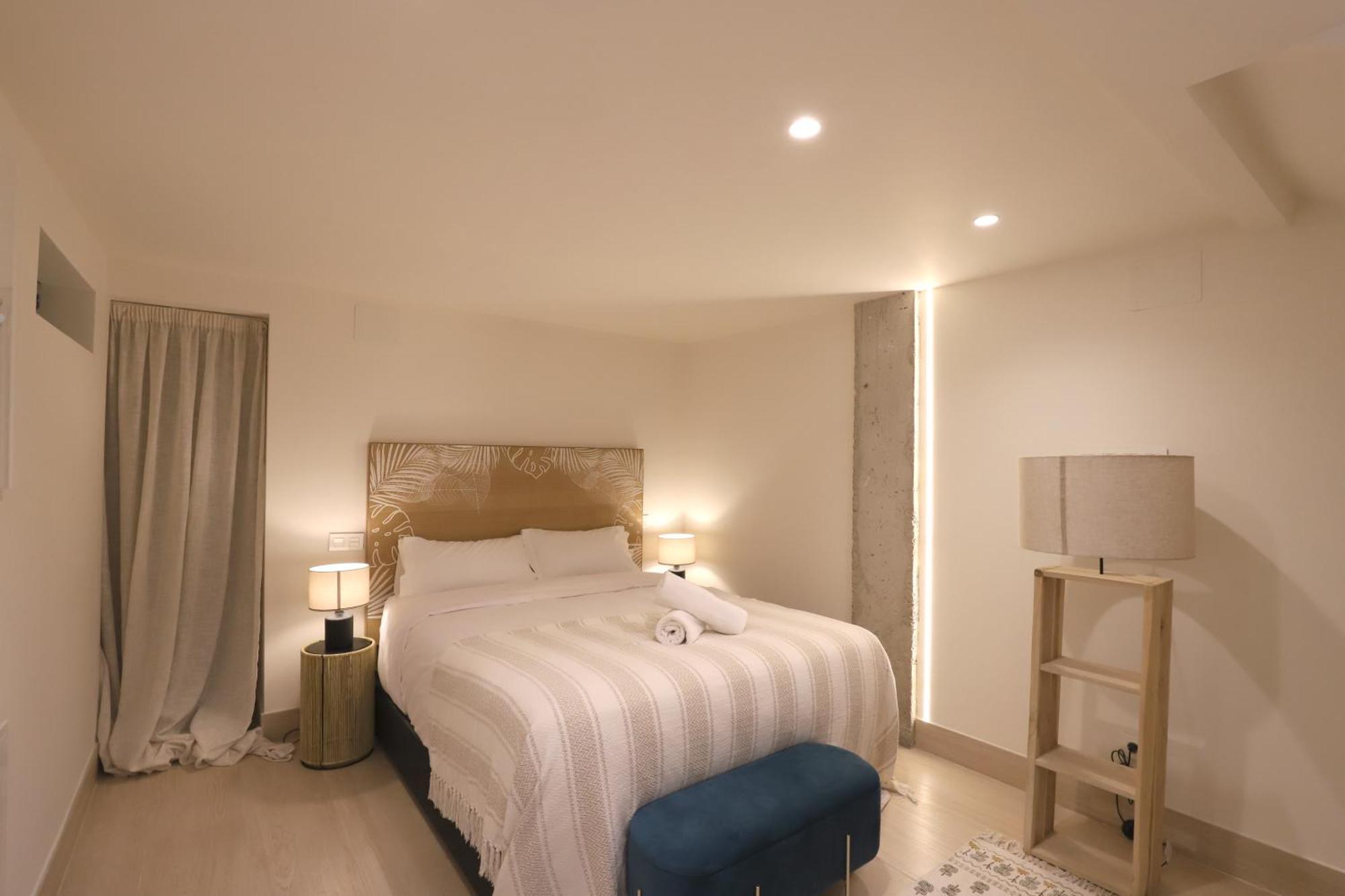 Apartamentos Orilla Del Bernabeu มาดริด ภายนอก รูปภาพ